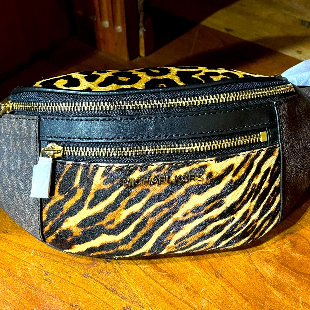 Michael Kors traveling purse
